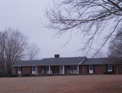Pre-foreclosure Listing in JOHN GREEN SMITH RD KINSTON, NC 28504