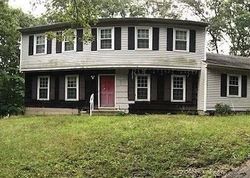 Pre-foreclosure Listing in LOWER SHEEP PASTURE RD EAST SETAUKET, NY 11733