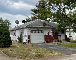 Pre-foreclosure in  GEORGETOWN DR Toms River, NJ 08757