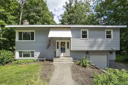 Pre-foreclosure Listing in RUSSETT LN EAST HAMPSTEAD, NH 03826