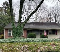 Pre-foreclosure in  BROOK DR Newark, DE 19713