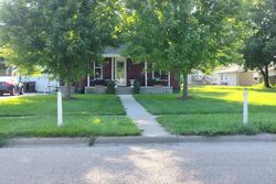 Pre-foreclosure in  8TH AVE Kearney, NE 68845