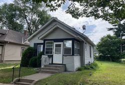 Pre-foreclosure in  BARRETT ST Saint Paul, MN 55103