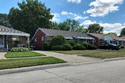 Pre-foreclosure in  COLLINGWOOD ST Roseville, MI 48066
