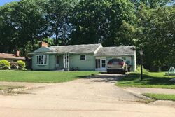 Pre-foreclosure in  YOUNG PL Saint Joseph, MI 49085
