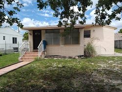 Pre-foreclosure in  E 41ST ST Hialeah, FL 33013