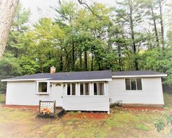 Pre-foreclosure in  LINDEN CIR Georgetown, MA 01833