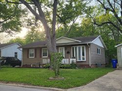 Pre-foreclosure in  PHILLIPS DR Decatur, IL 62521