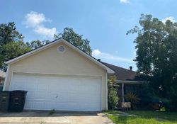 Pre-foreclosure in  STANLEY AUBIN LN Baton Rouge, LA 70816