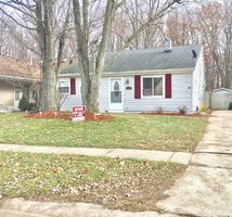 Pre-foreclosure in  EASTVIEW AVE North Ridgeville, OH 44039