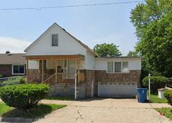 Pre-foreclosure Listing in ELLSWORTH PL GARY, IN 46404
