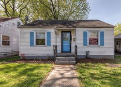 Pre-foreclosure in  LONGFIELD AVE Louisville, KY 40215