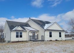 Pre-foreclosure in  E 4TH ST Tonganoxie, KS 66086