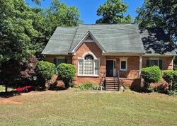 Pre-foreclosure in  MONTEAGLE DR Birmingham, AL 35244