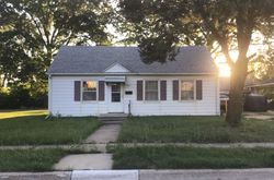 Pre-foreclosure in  N PARK LANE DR Knoxville, IA 50138