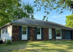 Pre-foreclosure in  RIVERWOOD DR Jeffersonville, IN 47130