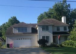 Pre-foreclosure in  GROVE ST South Bend, IN 46628