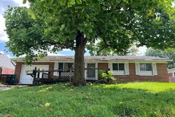 Pre-foreclosure Listing in NOWLIN AVE LAWRENCEBURG, IN 47025