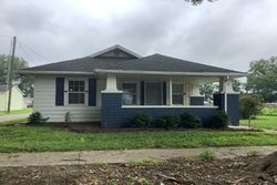 Pre-foreclosure in  N MAIN ST Griffin, IN 47616