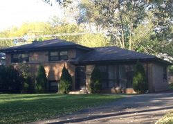 Pre-foreclosure in  SUNSET DR Wilmette, IL 60091