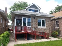 Pre-foreclosure in  S RACINE AVE Chicago, IL 60620