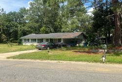 Pre-foreclosure Listing in N WASHINGTON ST LYONS, GA 30436