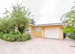 Pre-foreclosure in  SE 13TH ST Fort Lauderdale, FL 33316