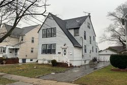 Pre-foreclosure in  GORDON RD Valley Stream, NY 11581