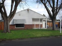Pre-foreclosure in  EDWIN WAY Sacramento, CA 95825