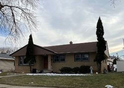 Pre-foreclosure in  W LEROY AVE Milwaukee, WI 53221