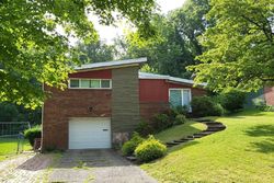 Pre-foreclosure Listing in COLGATE DR MONROEVILLE, PA 15146