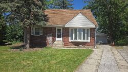 Pre-foreclosure in  GOLFVIEW AVE Homewood, IL 60430