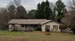 Pre-foreclosure in  GEORGE CIR Lawrenceville, GA 30043