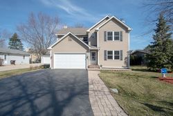 Pre-foreclosure in  GREENVIEW RD Cary, IL 60013