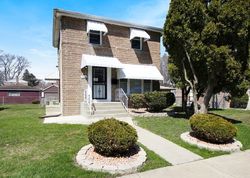 Pre-foreclosure in  S CARPENTER ST Riverdale, IL 60827