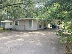 Pre-foreclosure in  S WOODCREST ST Denham Springs, LA 70726