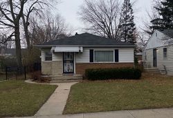 Pre-foreclosure in  N 69TH ST Milwaukee, WI 53218