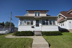 Pre-foreclosure in  S 94TH ST Milwaukee, WI 53214