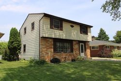 Pre-foreclosure in  COLUMBIA AVE South Milwaukee, WI 53172