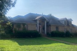Pre-foreclosure in  MASTERS WAY Hendersonville, TN 37075