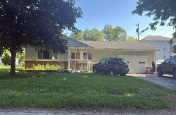 Pre-foreclosure in  BROADWAY ST Fostoria, OH 44830