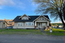 Pre-foreclosure Listing in SW 1ST AVE MILTON FREEWATER, OR 97862