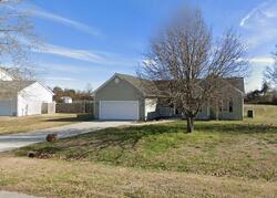 Pre-foreclosure in  BENNETT LN Richlands, NC 28574