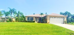 Pre-foreclosure in  SW COPPERFIELD AVE Port Saint Lucie, FL 34953