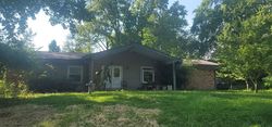 Pre-foreclosure in  SADDLEFORD DR Chesterfield, MO 63017