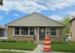 Pre-foreclosure in  N 68TH ST Milwaukee, WI 53218