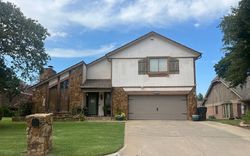 Pre-foreclosure in  OAK HOLLOW DR Oklahoma City, OK 73130