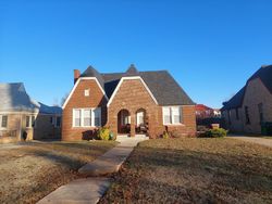 Pre-foreclosure in  NE 24TH ST Oklahoma City, OK 73105