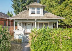 Pre-foreclosure in  N BLANDENA ST Portland, OR 97217