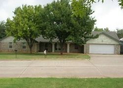 Pre-foreclosure in  EASTLAKE DR Oklahoma City, OK 73162